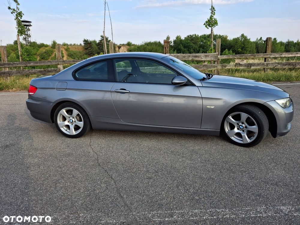 BMW Seria 3 320i - 9