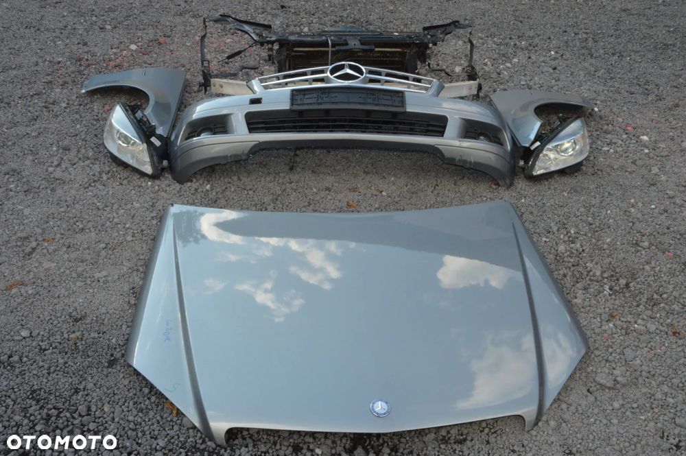 Zderzak maska błotnik lampa komplet przód mercedes c-klasa w204  2.2 cdi