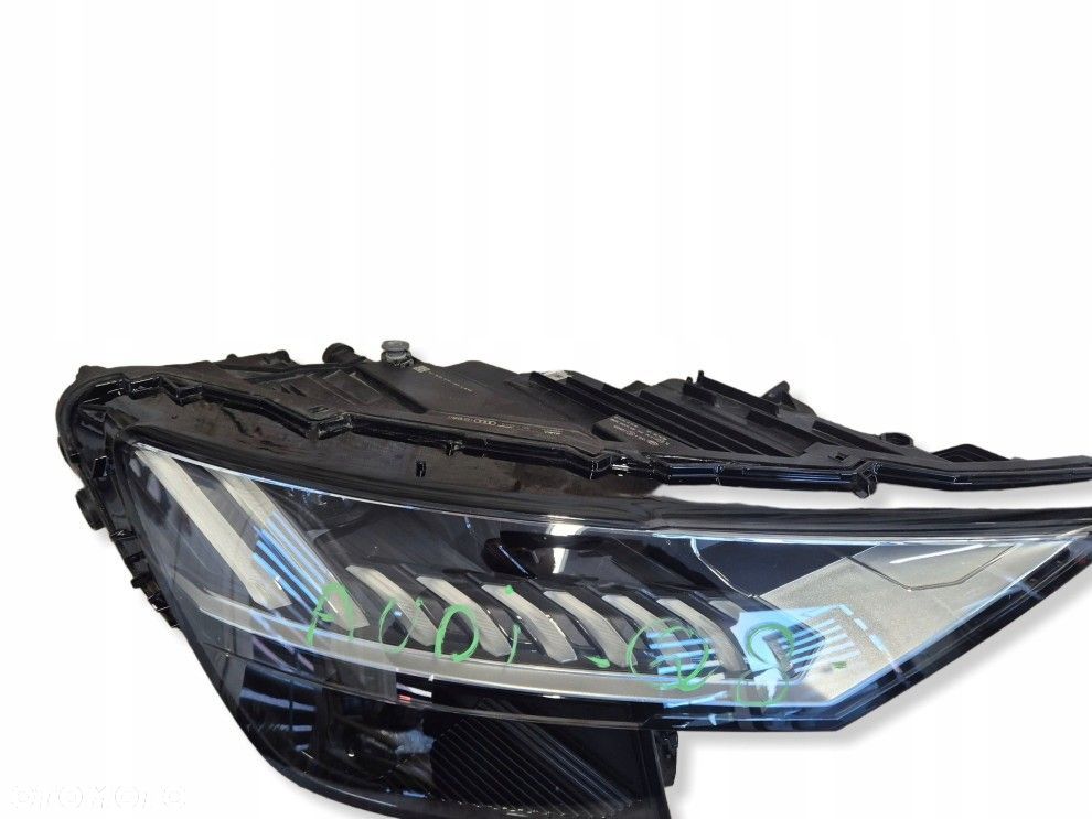 Reflektor Przód strona prawa Audi Q8 1090025 - 4