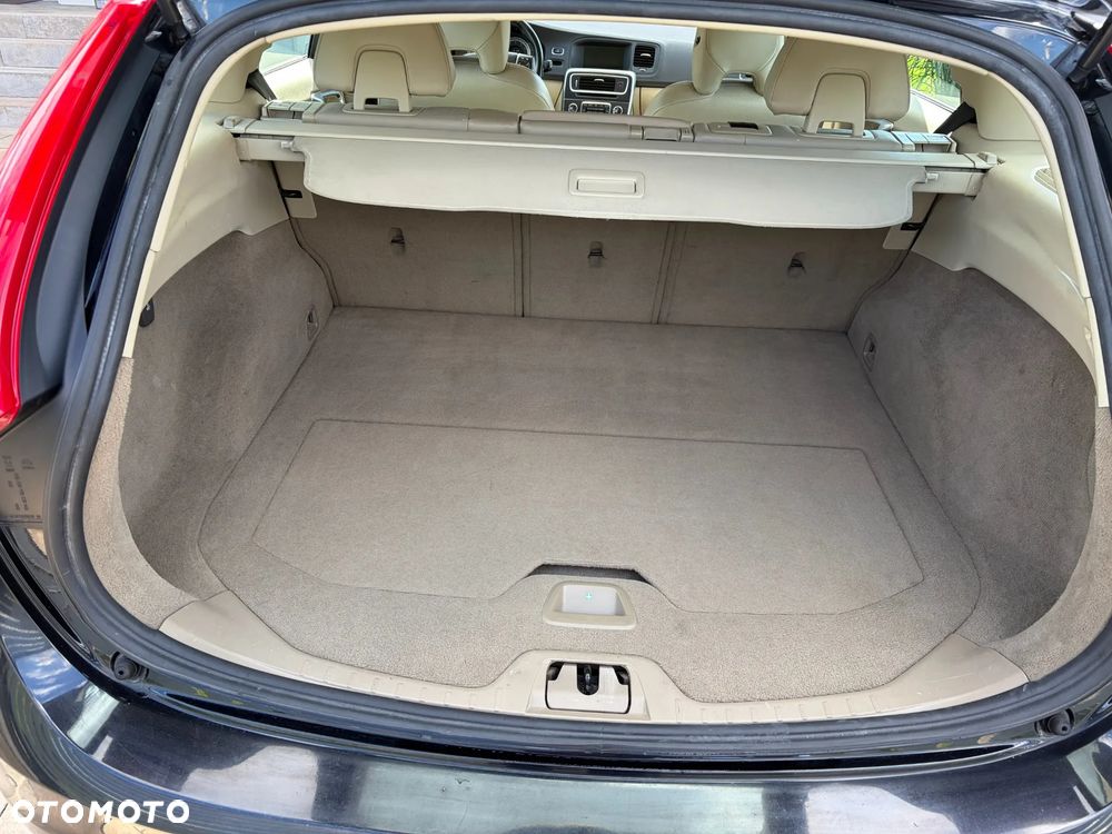 Volvo V60 2.0T Summum - 12