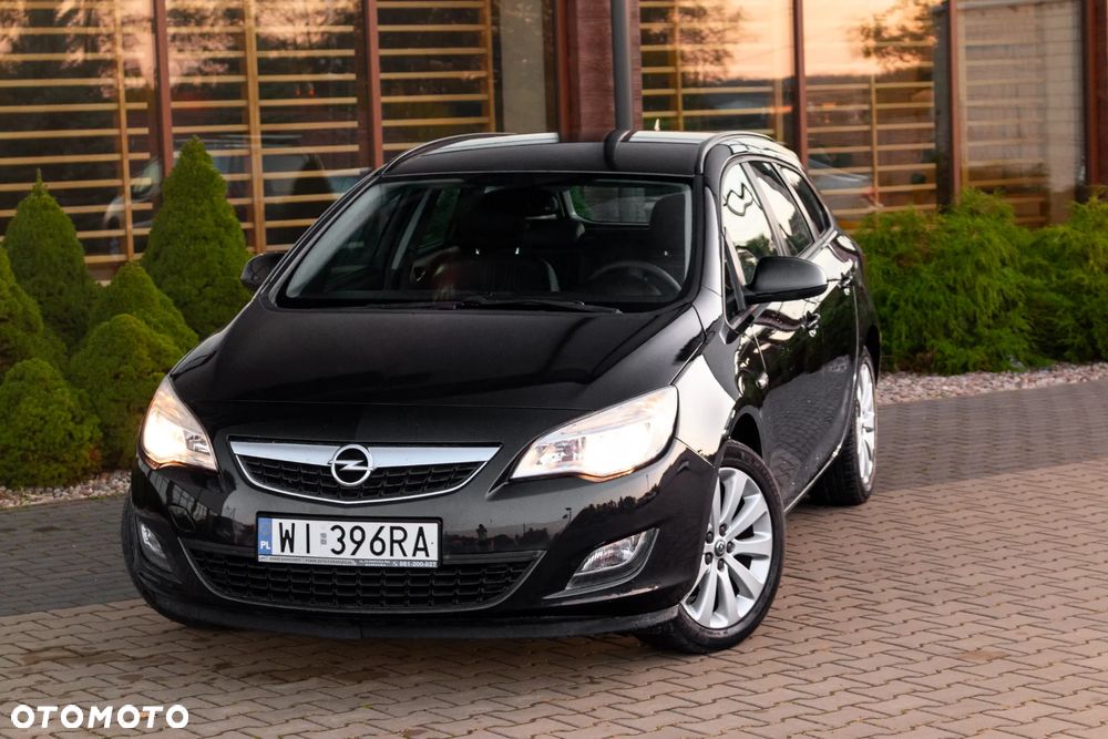 Opel Astra IV 1.4 T Cosmo EU6