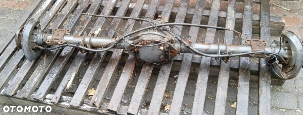 MOST TYLNY MERCEDES SPRINTER 95-06 LT 96- - 1