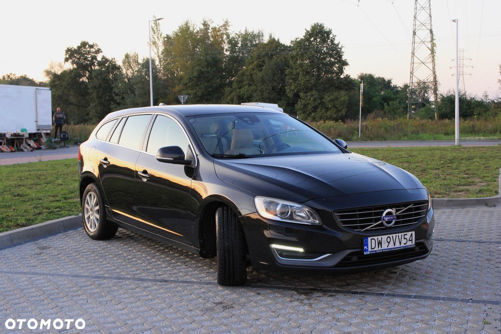 Volvo V60 D4 AWD Summum - 2