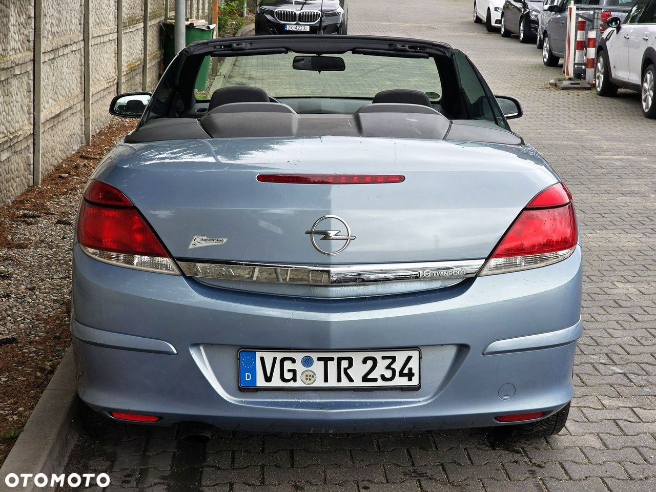 Opel Astra TwinTop 1.6 Enjoy - 9