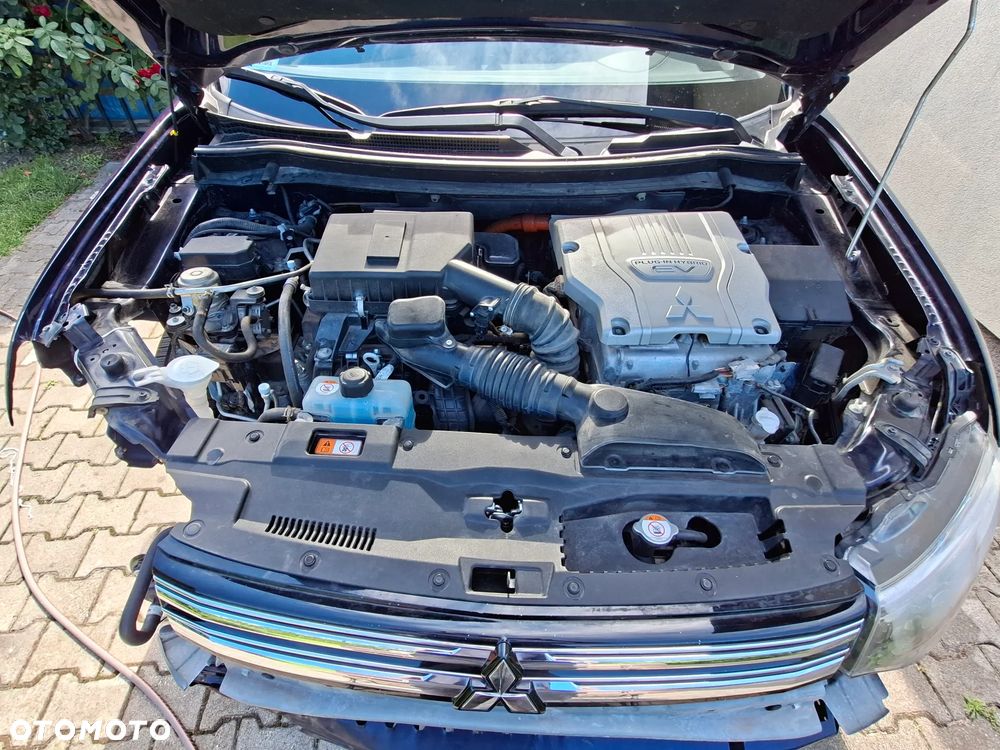 Mitsubishi Outlander Instyle NAVI - 8