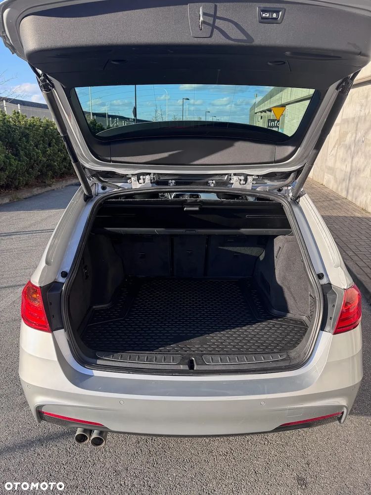 BMW Seria 3 330d M Sport - 12