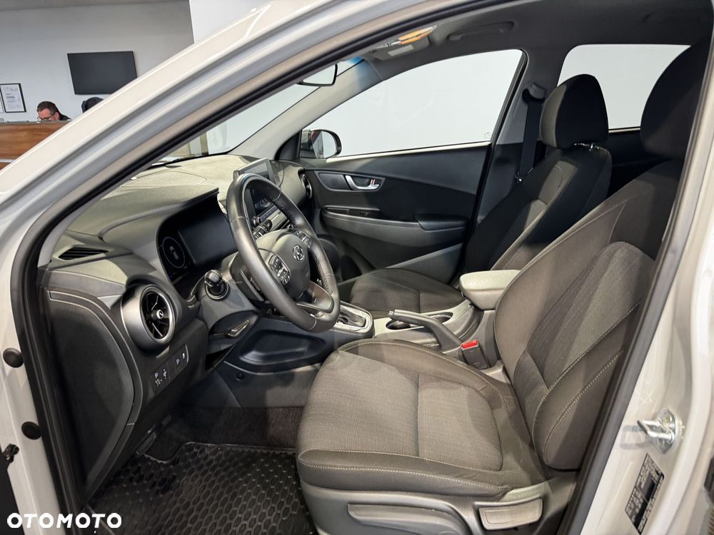 Hyundai Kona - 16
