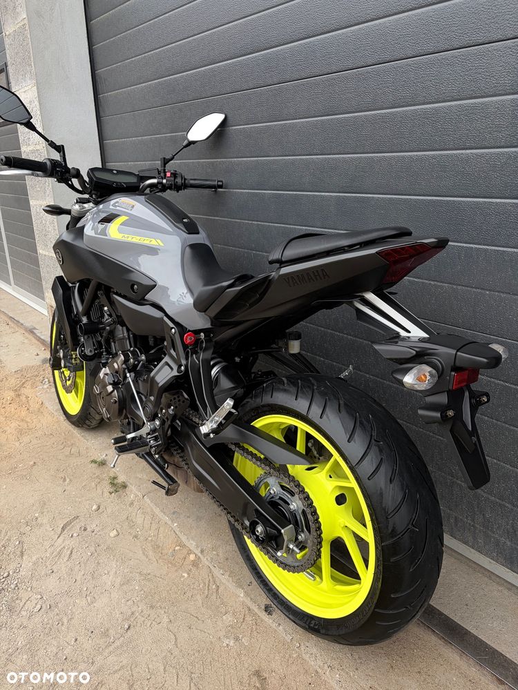 Yamaha MT - 5