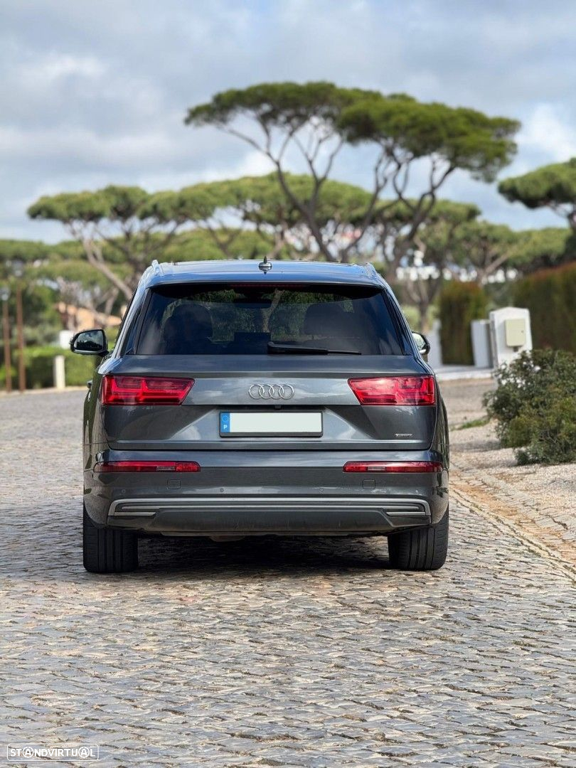 Audi Q7 3.0 TDI E-tron quattro S-line Tiptronic - 24