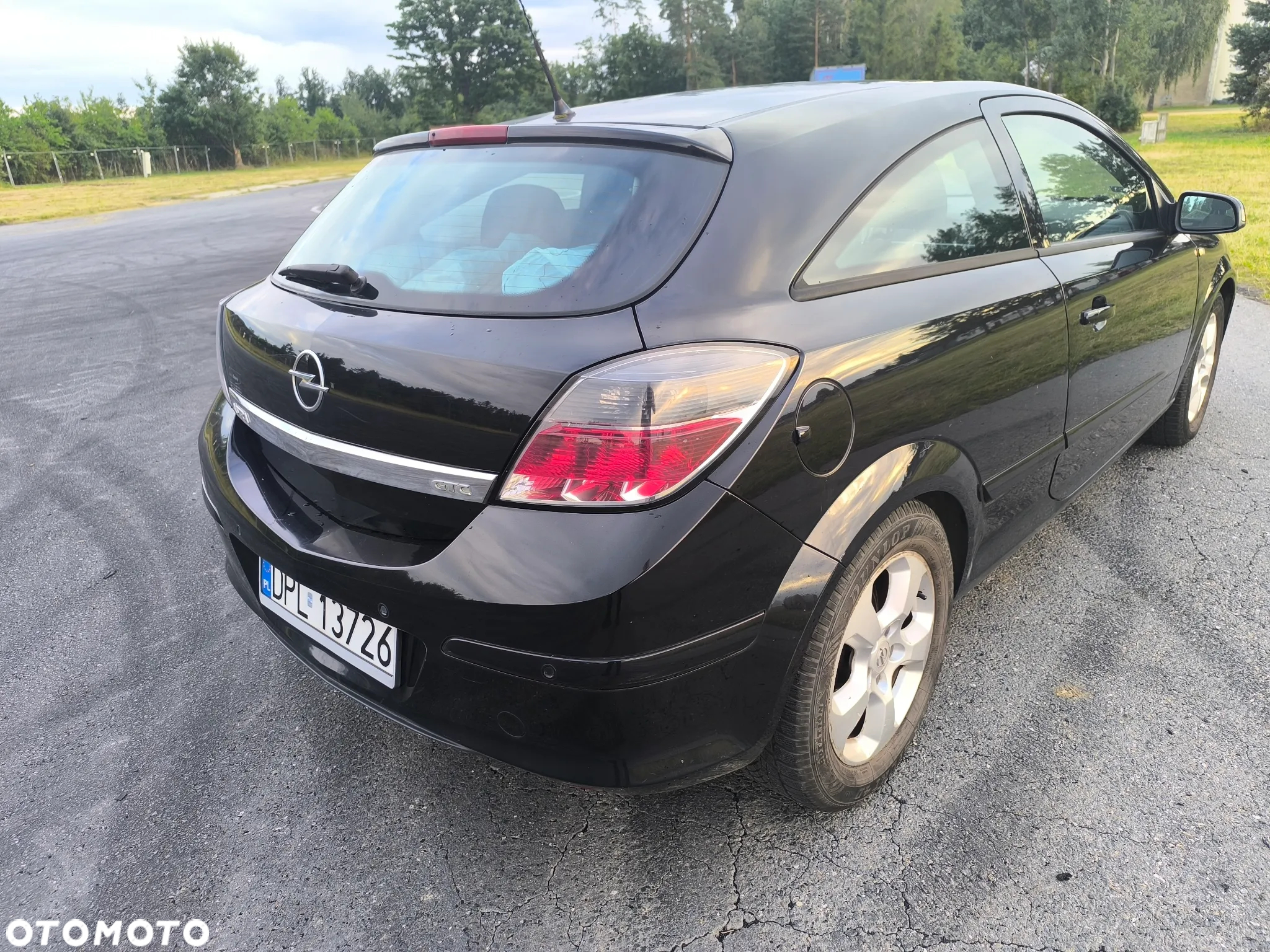 Opel Astra GTC 1.6 - 11