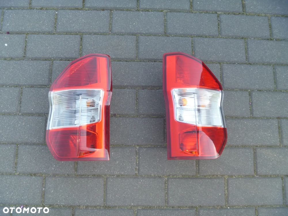 FORD TRANSIT COURIER MK2 DRZWI PRZEDNIE LEWE ŁADNE - 16