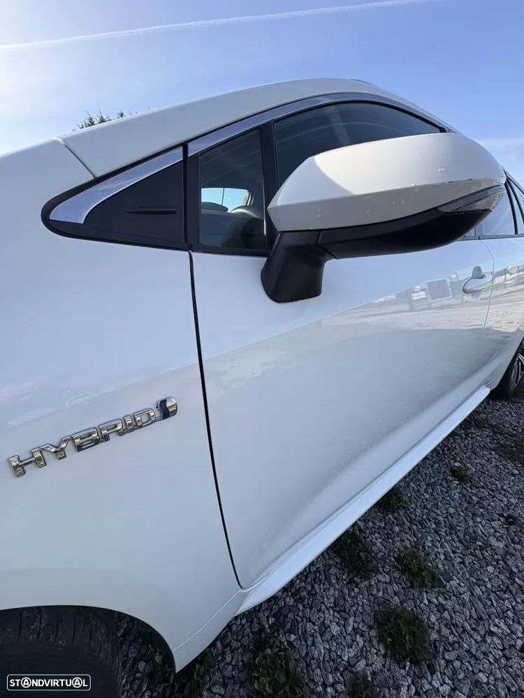 Toyota Corolla Touring Sports 1.8 Hybrid Comfort+P.Sport - 30