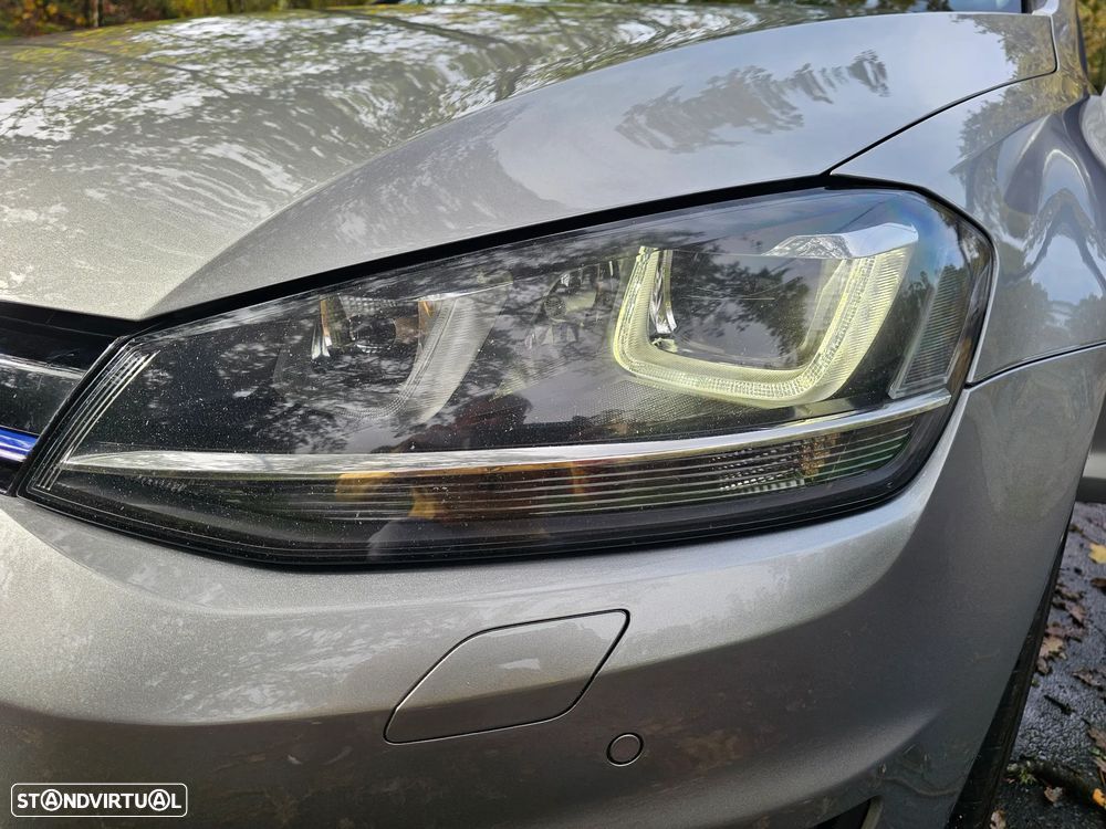 VW Golf ver-1-6-tdi-r--line - 26