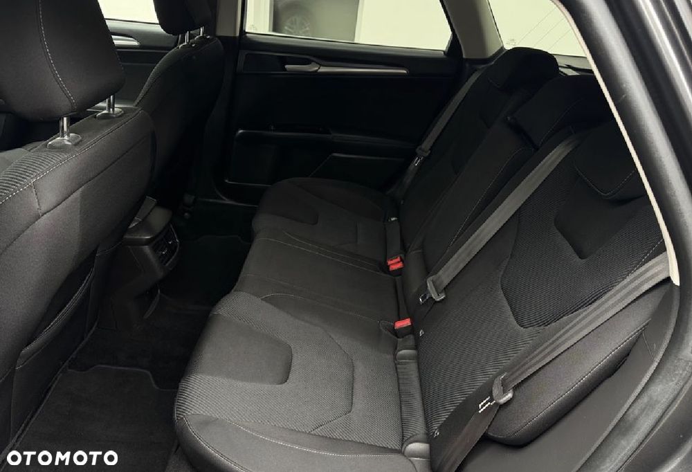 Ford Mondeo 2.0 EcoBlue Titanium - 24