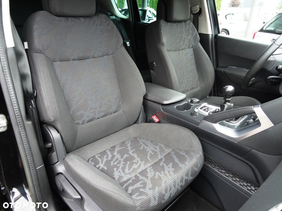 Peugeot 3008 1.6 HDi Active - 11