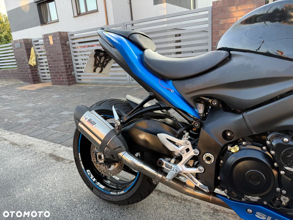 Suzuki GSX 1000 - 28