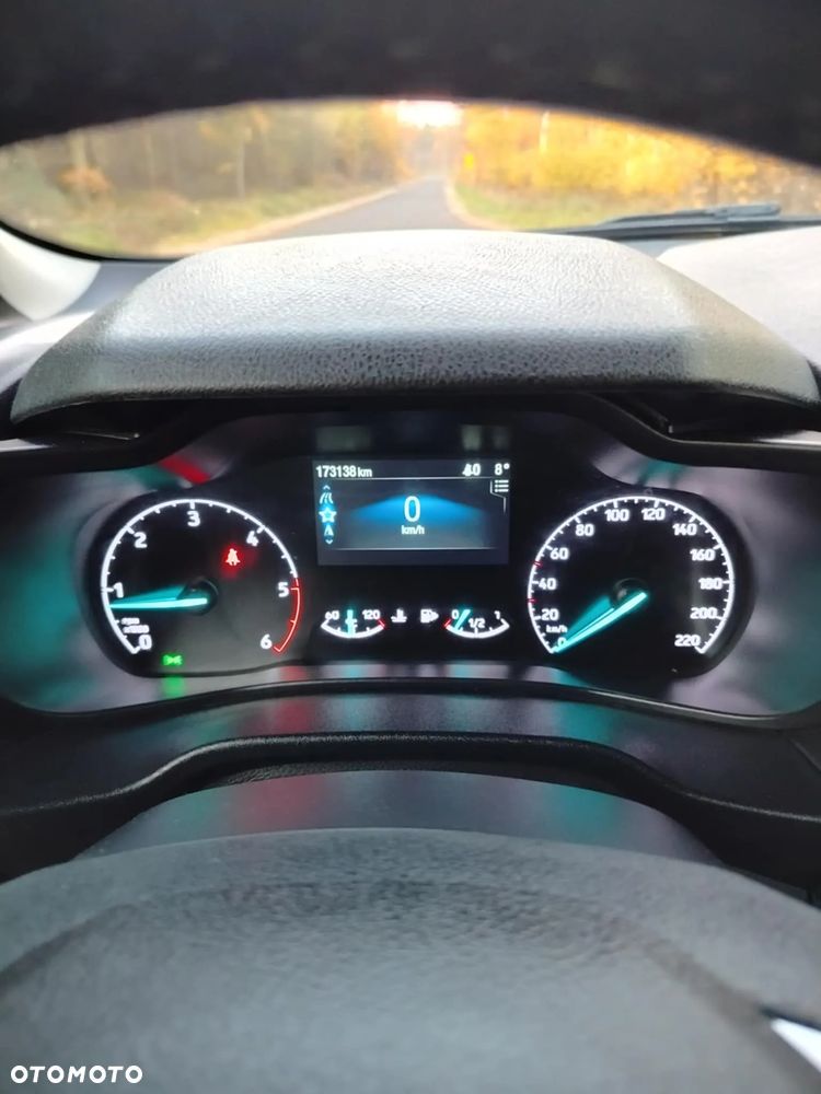 Ford Transit Connect - 9