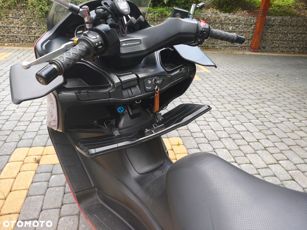 Suzuki Burgman - 12