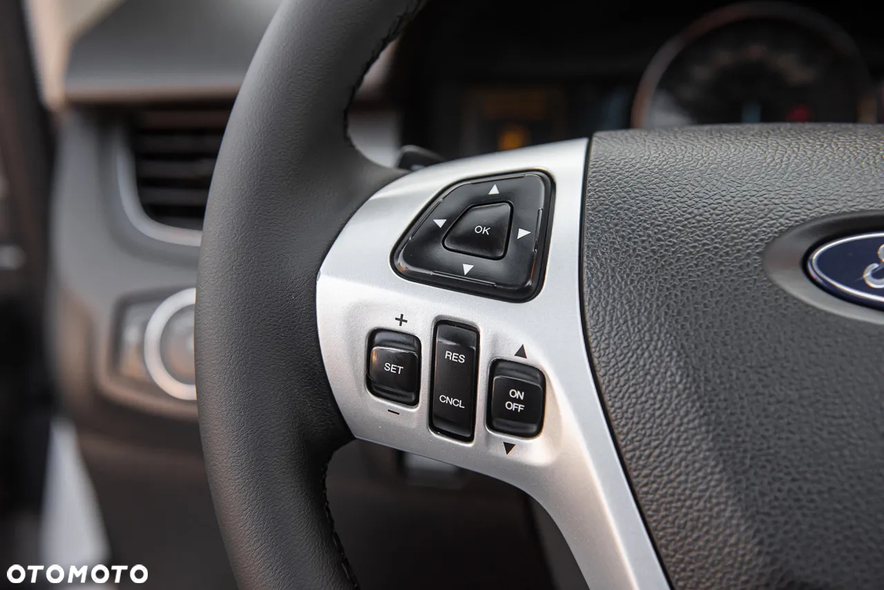 Ford Edge - 15