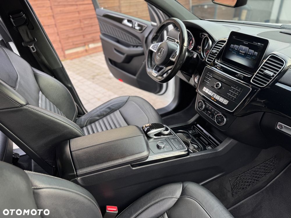 Mercedes-Benz GLE 350 d 4Matic 9G-TRONIC AMG Line - 16