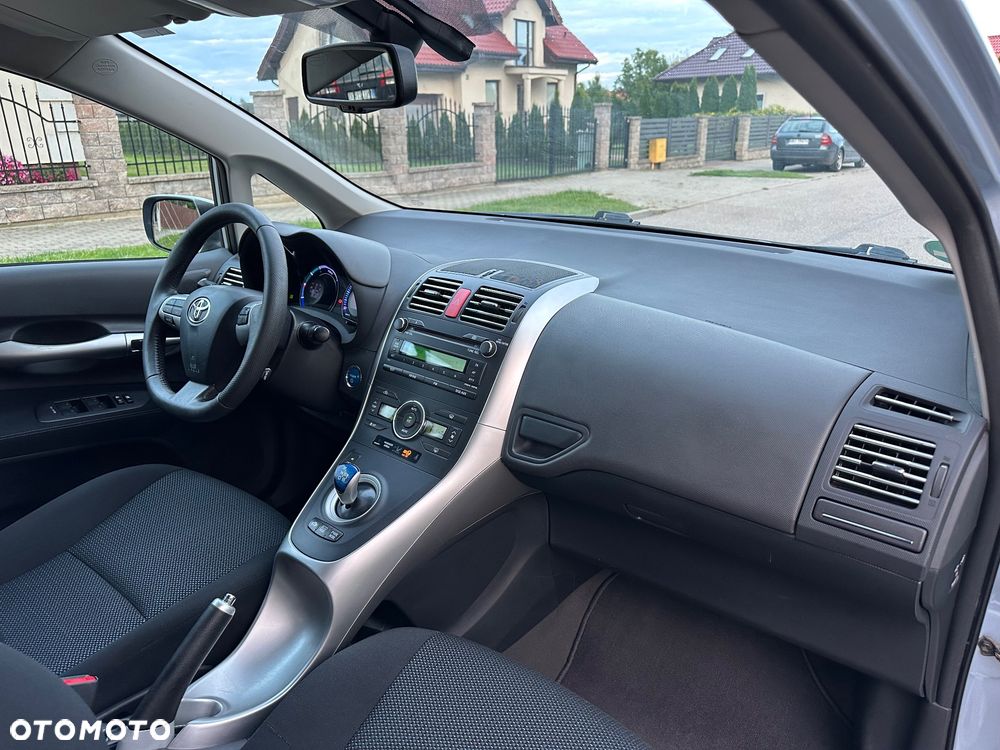 Toyota Auris 1.8 HSD Luna - 20