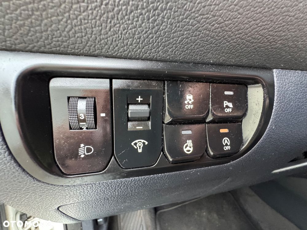 Kia Rio - 16