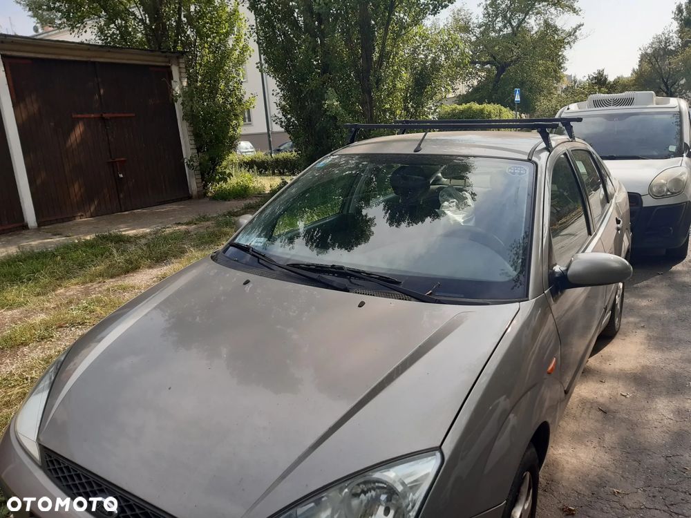 Ford Focus 1.6 Comfort - 3