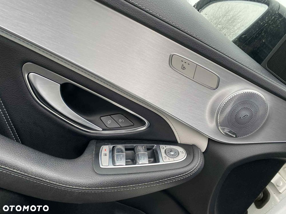 Mercedes-Benz Klasa C AMG 63 S AMG Speedshift 7G-MCT - 18