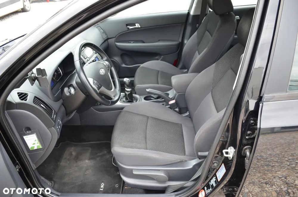 Hyundai i30 1.6 CRDi blue Classic - 17