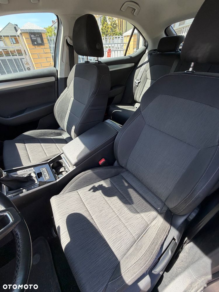 Skoda Superb 2.0 TDI Ambition - 11
