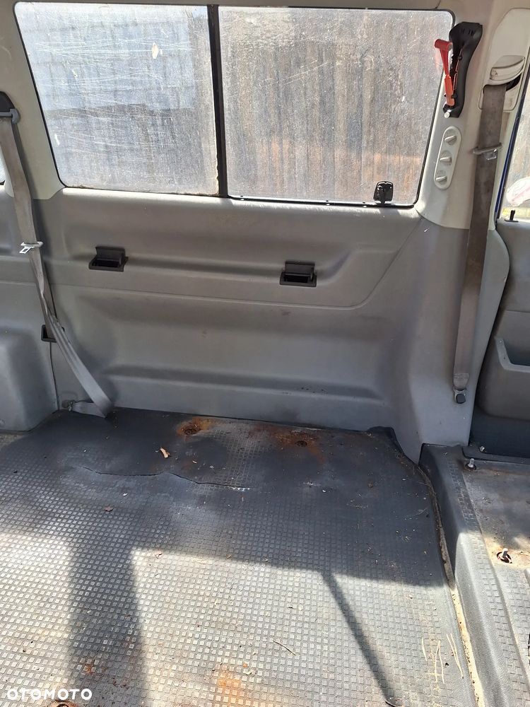 ŚRODEK BOCZEK TAPICERKA  TYŁ VW TRANSPORTER T4 CARAVELLE - 5