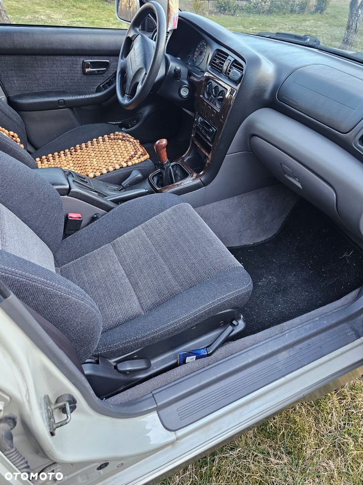 Subaru Legacy - 12