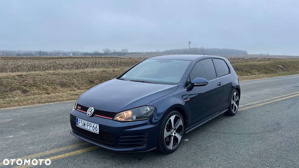 Volkswagen Golf GTI (BlueMotion Technology) - 31