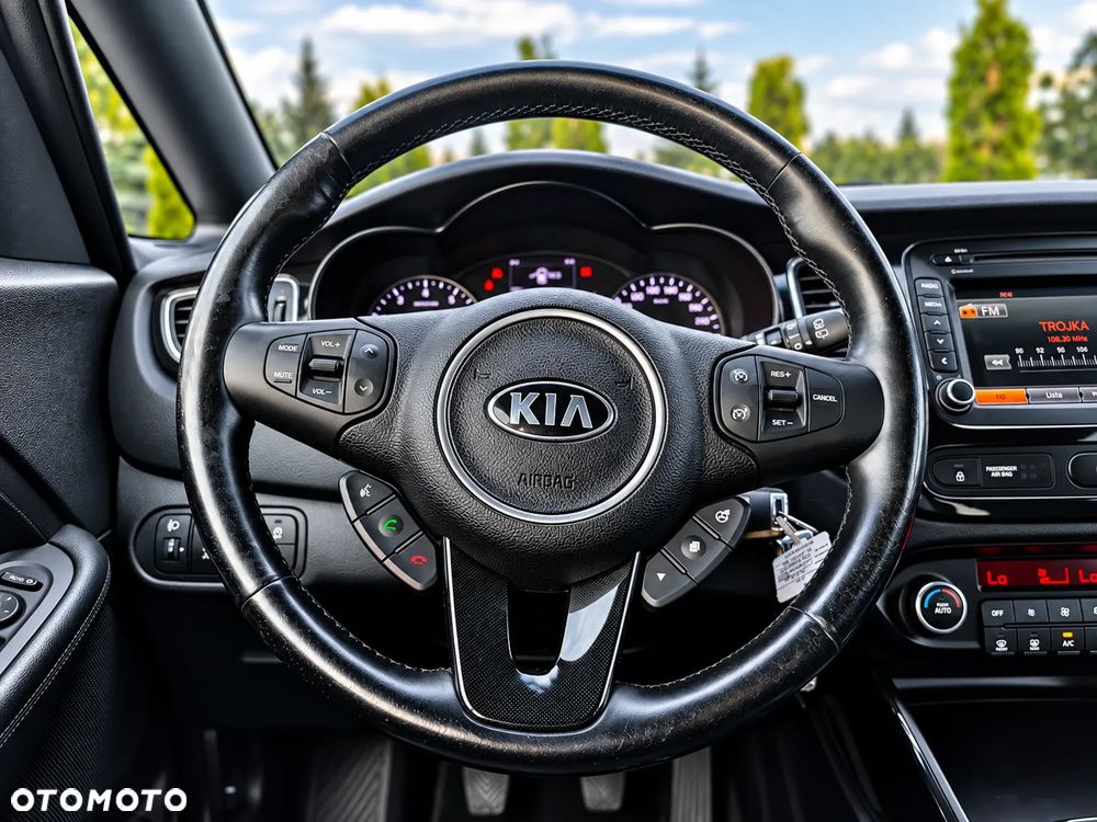 Kia Carens 1.7 CRDi XL 7os - 17