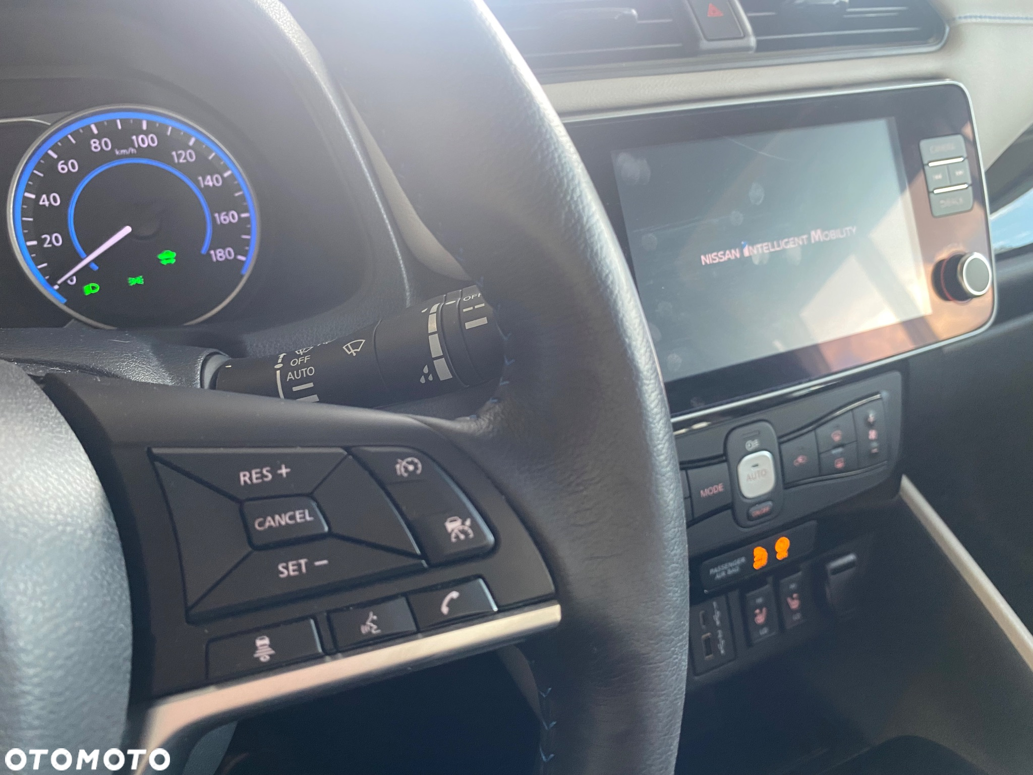 Nissan Leaf 40kWh N-Connecta - 12