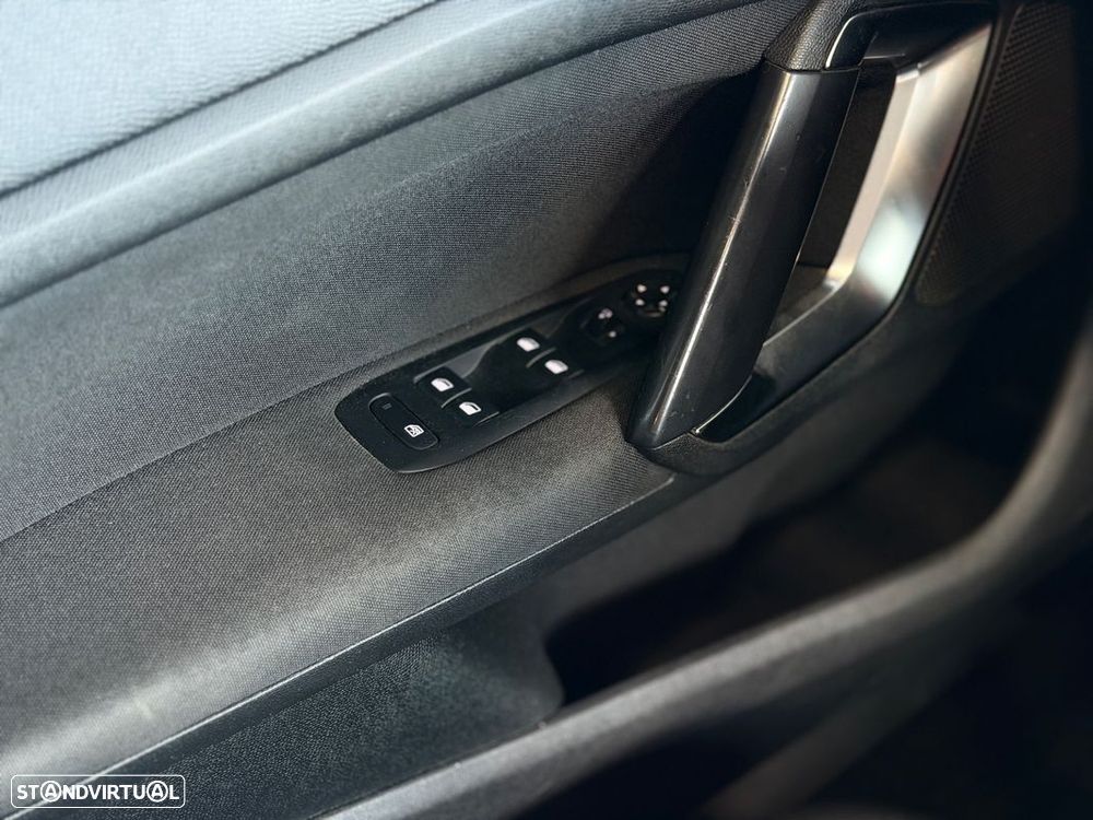 Peugeot 308 SW - 16