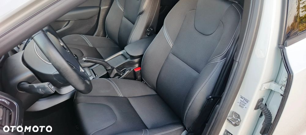 Volvo V40 T3 Drive-E Kinetic - 37