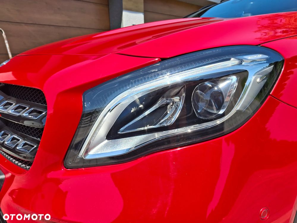 Mercedes-Benz GLA 250 4Matic 7G-DCT AMG Line - 6