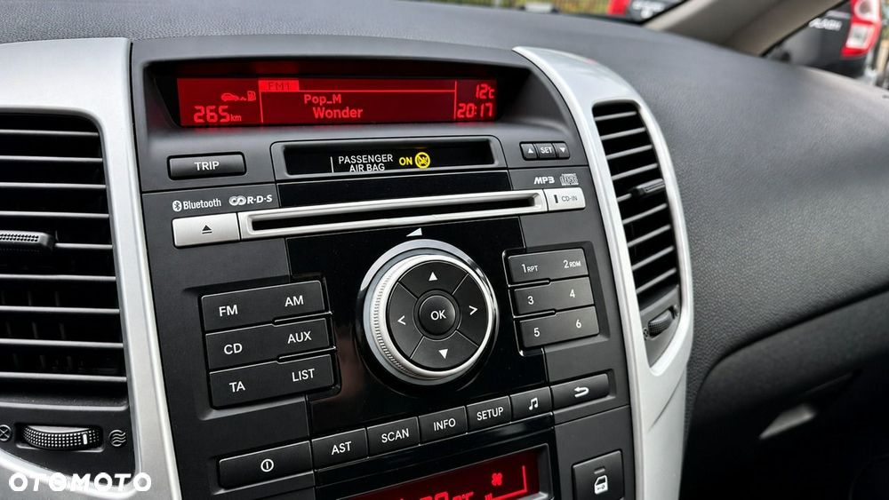 Kia Venga - 17