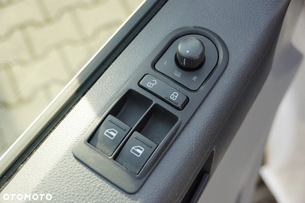 Volkswagen Caravelle L2 Trendline Mixt - 18