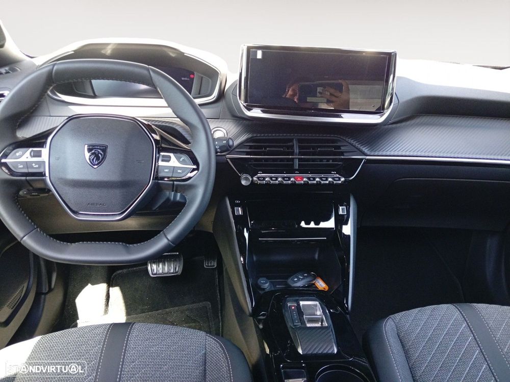 Peugeot e-2008 54 kWh Allure - 10