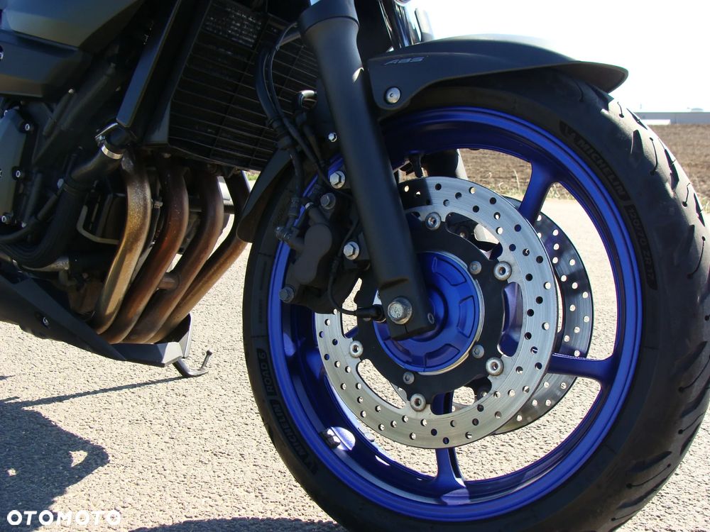 Yamaha XJ - 9