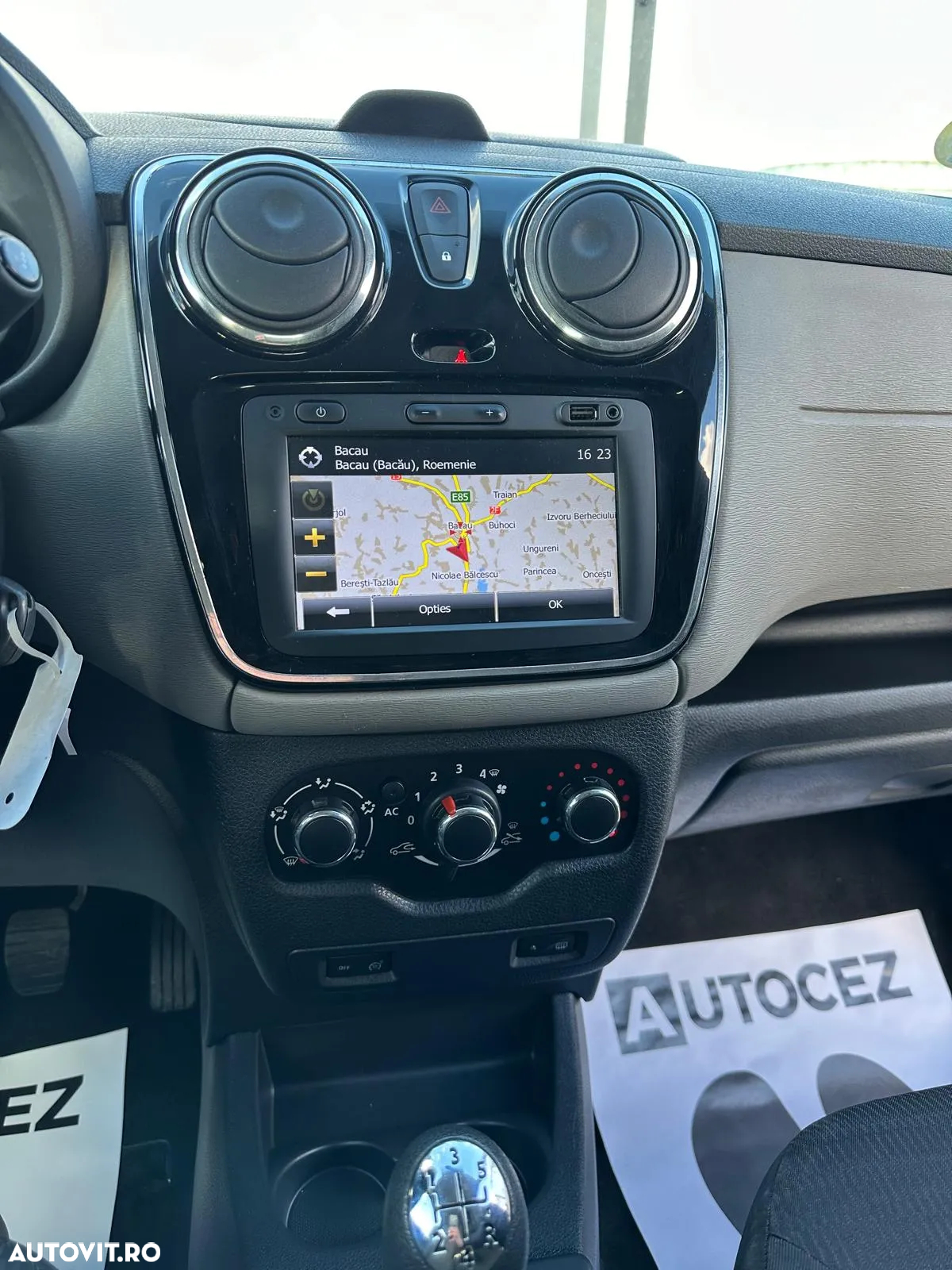 Dacia Lodgy 1.5 dCi Laureate - 13