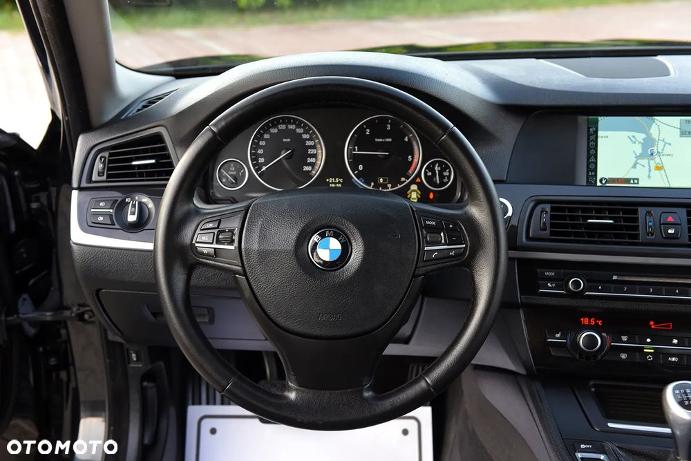 BMW Seria 5 520d - 35