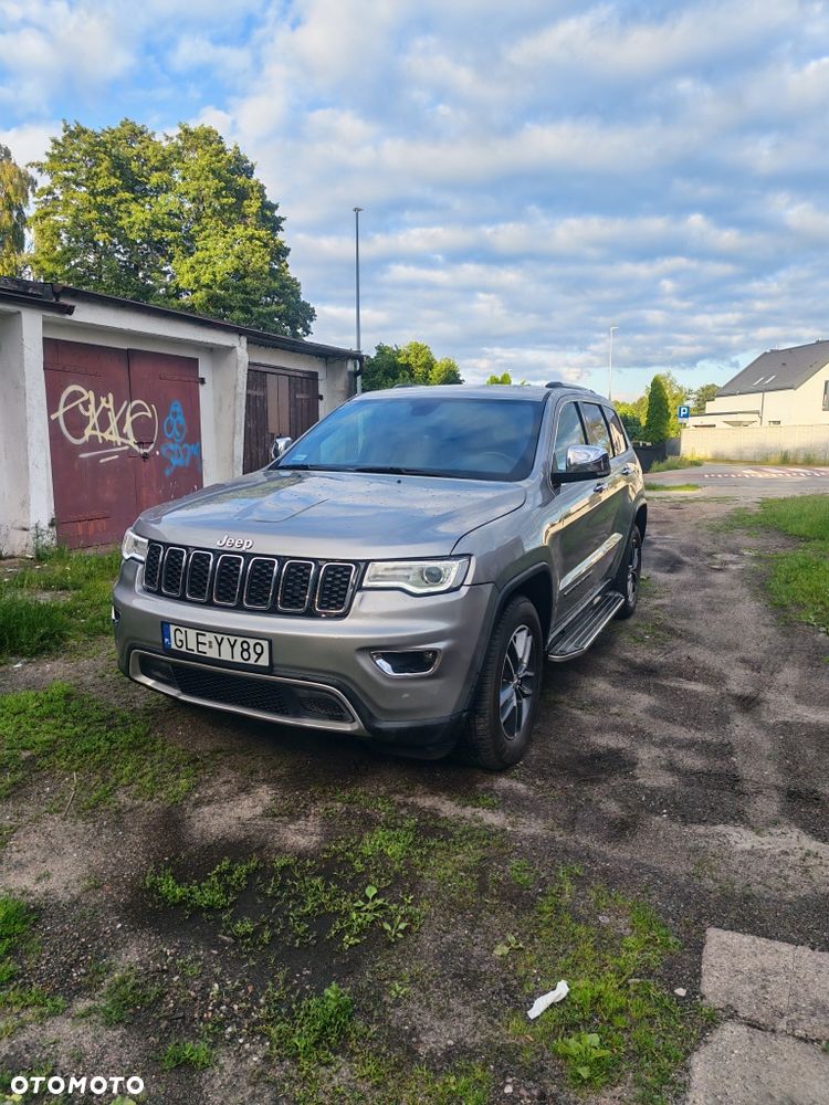 Jeep Grand Cherokee - 1