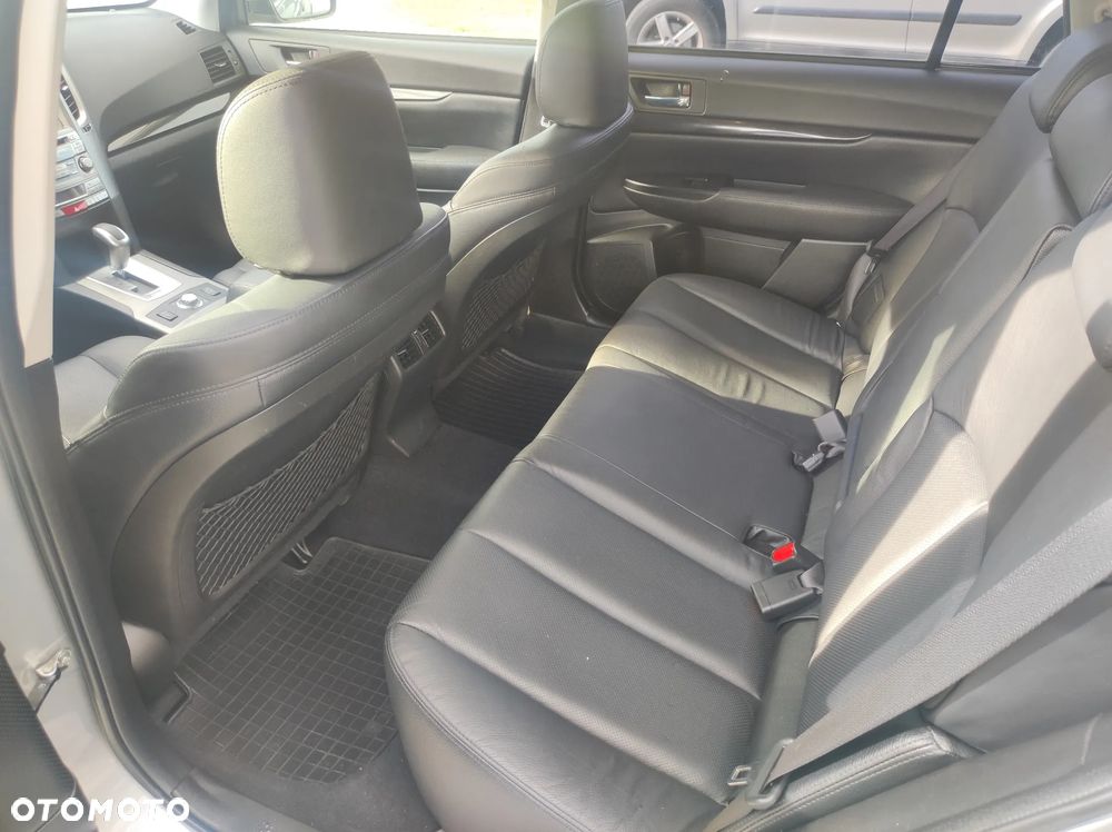 Subaru Legacy 2.5i GT - 20