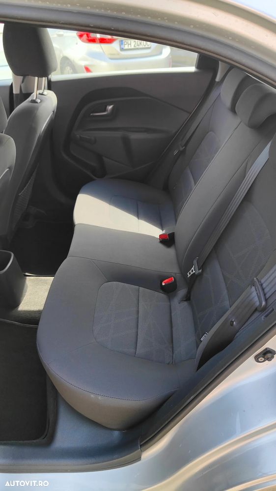 Kia Rio - 9