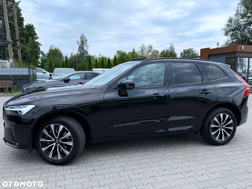 Volvo XC 60 B4 D AWD Plus Dark - 4