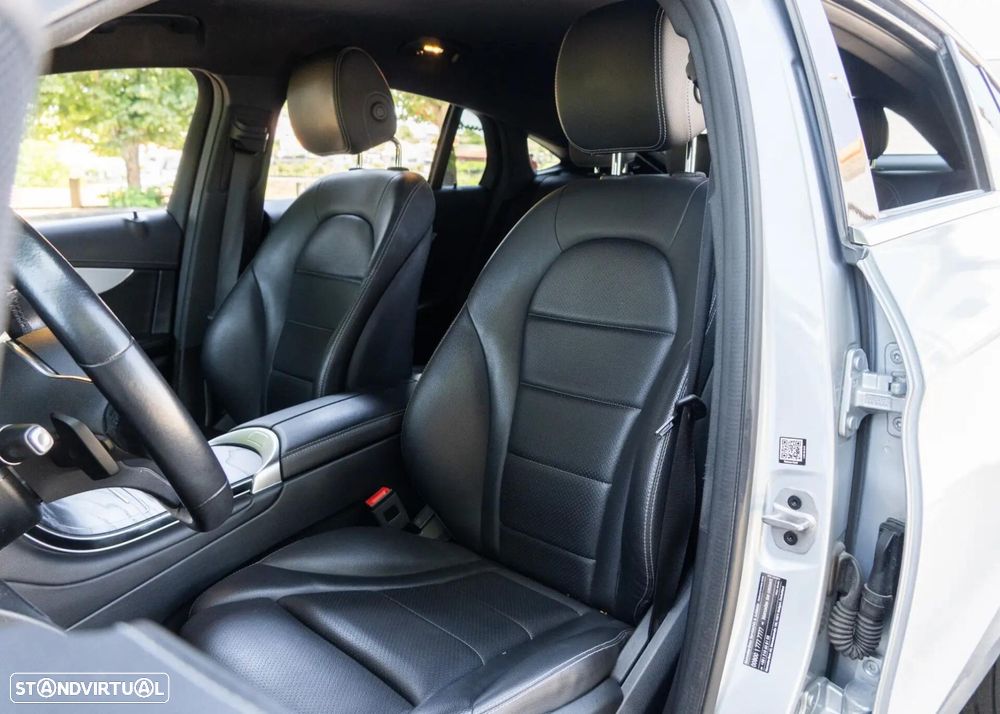 Mercedes-Benz GLC 300 e Coupe 4Matic - 29