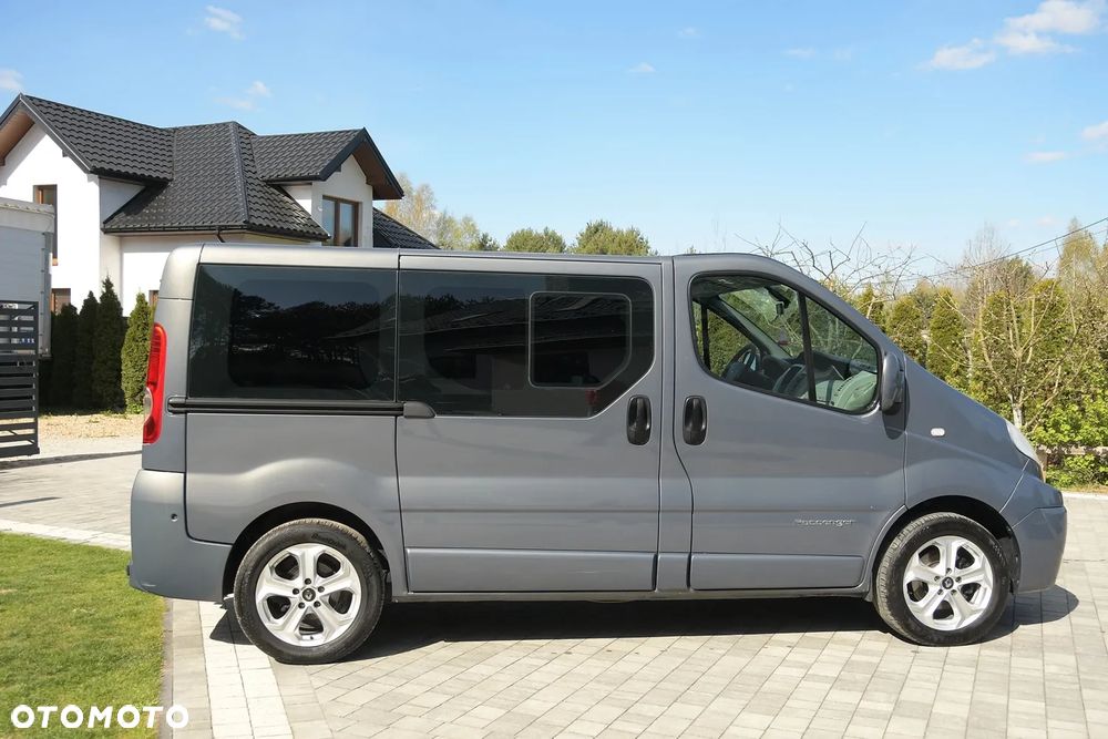Renault Trafic 2012 photo 4